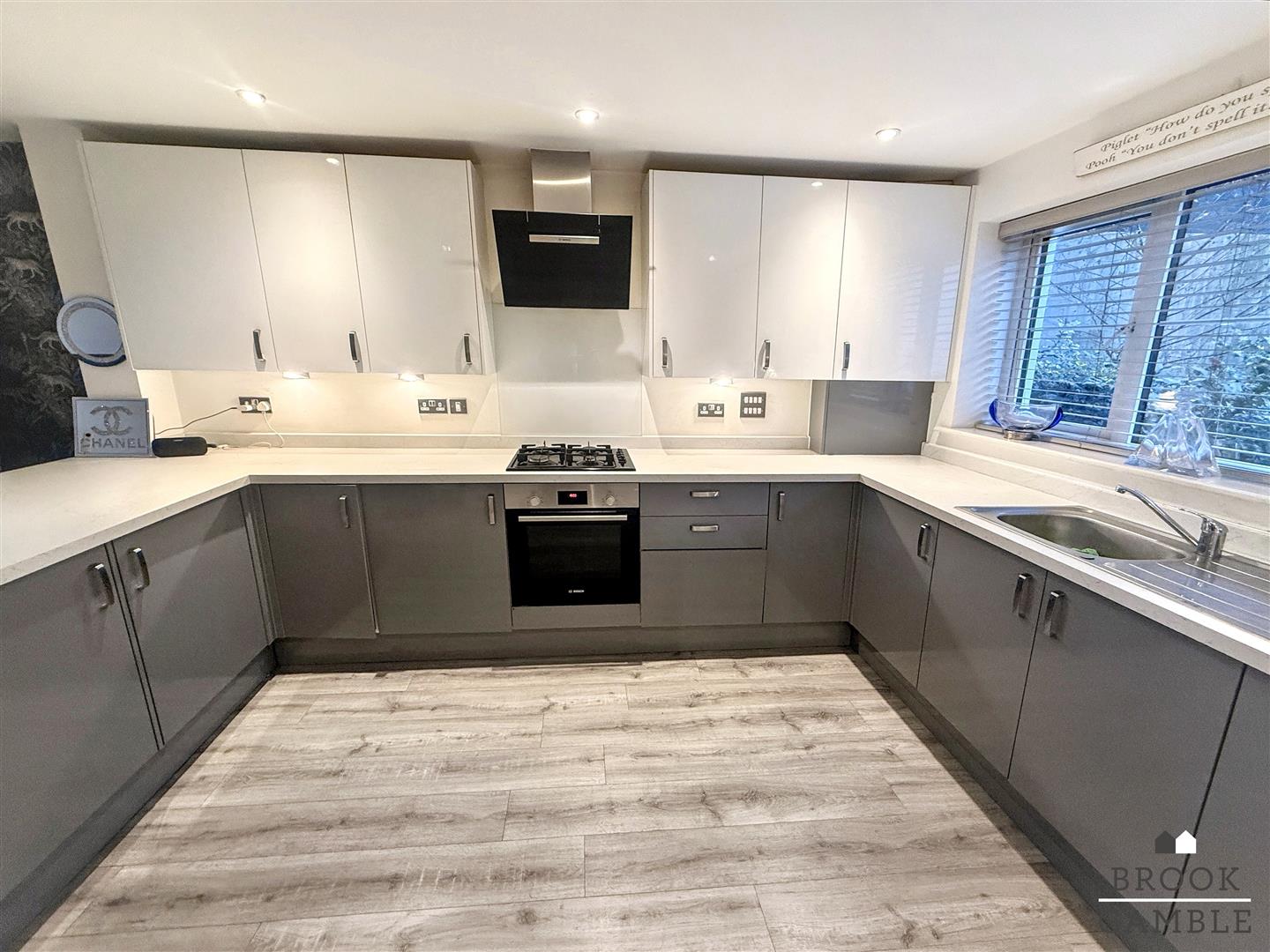 3 Bedroom House - Detached. Finchley Place in Eastbourne,  4